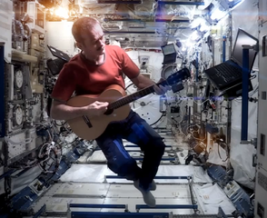 Chris_Hadfield_Space_Oddity.png